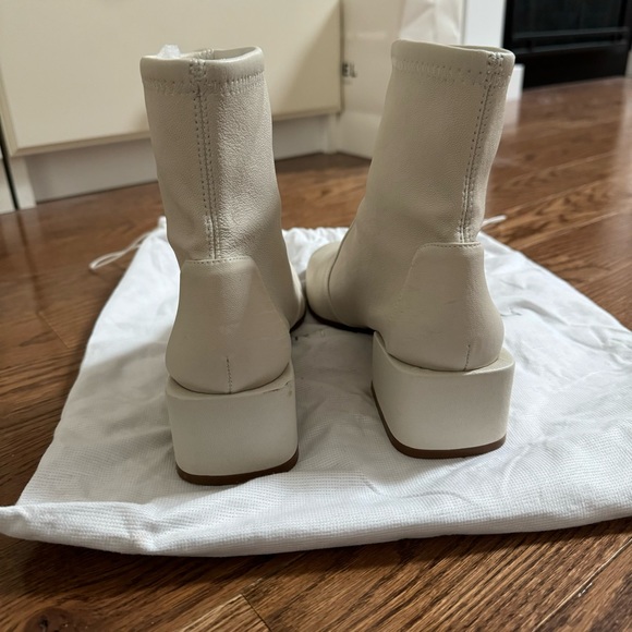 Stuart Weitzman Nappa Off White Leather Boots - Picture 7 of 11